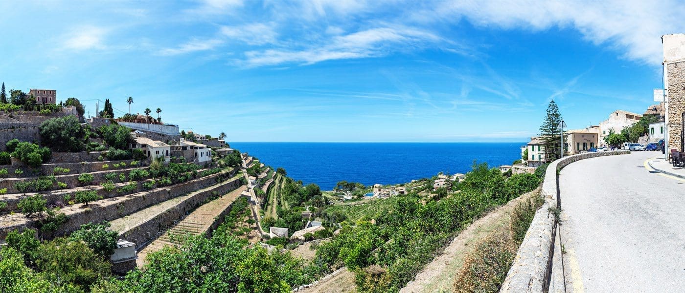 The history of Mallorca: from stone throwers to Balearic independence. Discover the Mallorca's journey. Palmallorca.com - Your Mallorca Community