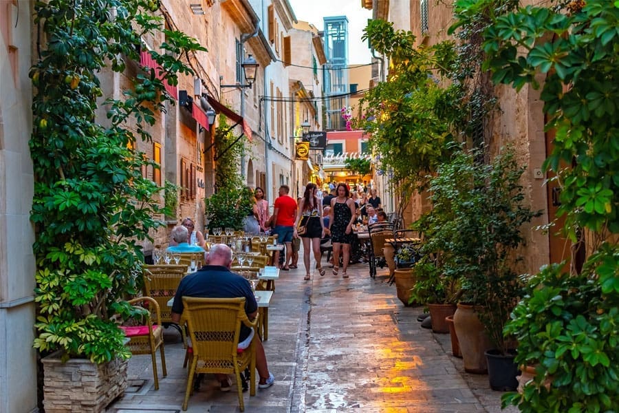 Finding the best restaurant in Mallorca. Top restaurant Mallorca. Good places to eat in Mallorca. Palmallorca.com - Your Mallorca Community