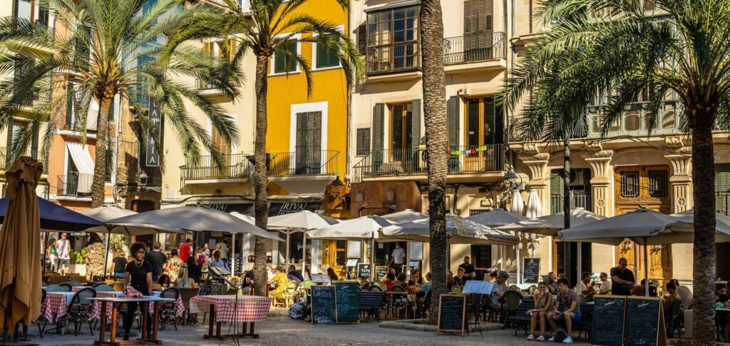 Finding the best restaurant in Mallorca: Top tips to avoid tourist traps and discover culinary gems. Palmallorca.com - Your Mallorca Community