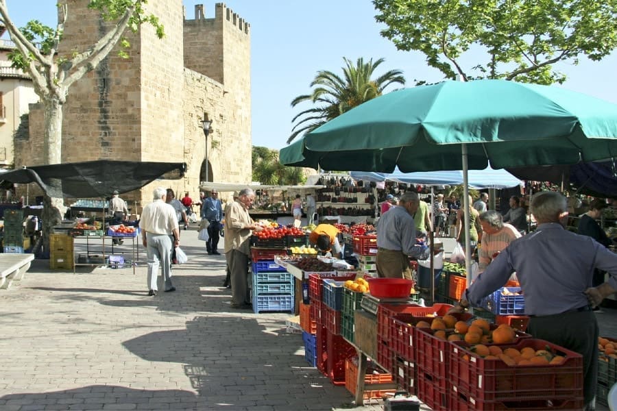 Mallorca's Markets - market Mallorca - Market in Alcudia - Shopping Mallorca - local products from Mallorca - Palmallorca.com - Palma & Mallorca Community