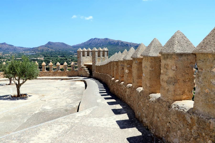 Go to Artá in Mallorca - Muralla de Sant Salvador - Visit Artá in Mallorca - Palmallorca.com - Your Mallorca Community