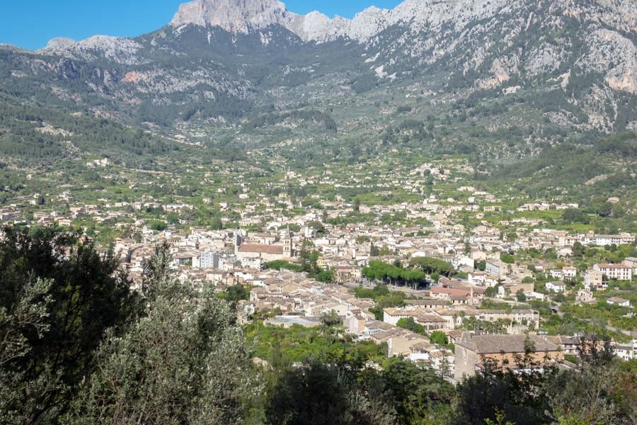 Buy an apartment in Soller - But house in Soller. Palmallorca.com - Palma & Mallorca Community