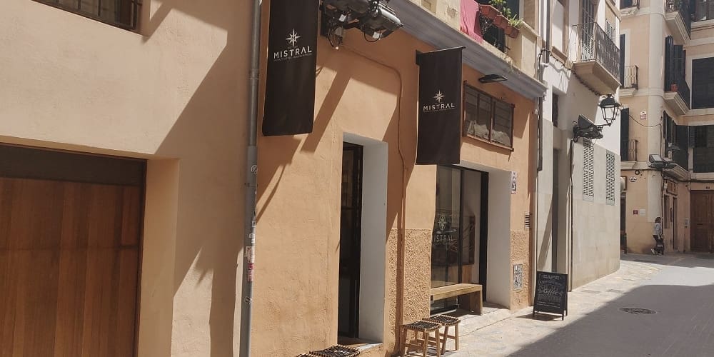 Mistral - en af de bedste kaffebarer i Palma - rejstilmallorca.dk - din Palmaguide