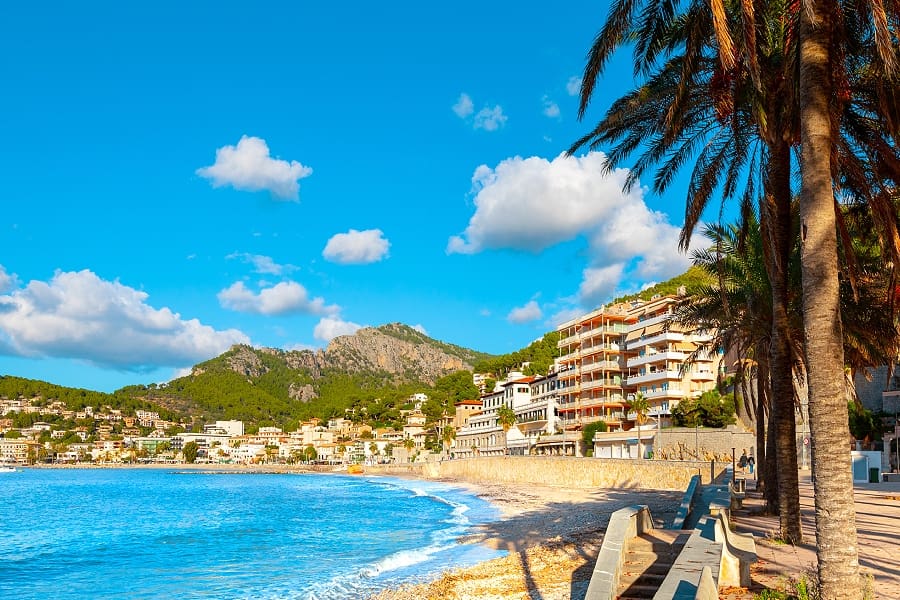 Train Palma to Sóller - Train Sóller to Port de Sóller - Beach Port de Sóller - go to Port de Sóller. Palmallorca.com - Your Mallorca Community